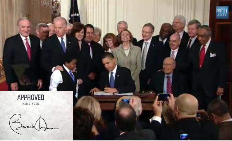 PRESIDENT BARACK OBAMA SIGNS THE AFFORDABLE CARE ACT 8X10 PHOTO ZY-631 